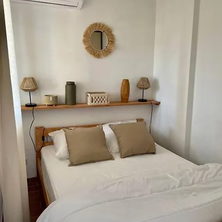 Apartment T2 Bord De Mer, Six Fours Les Plages. Piscine.clim